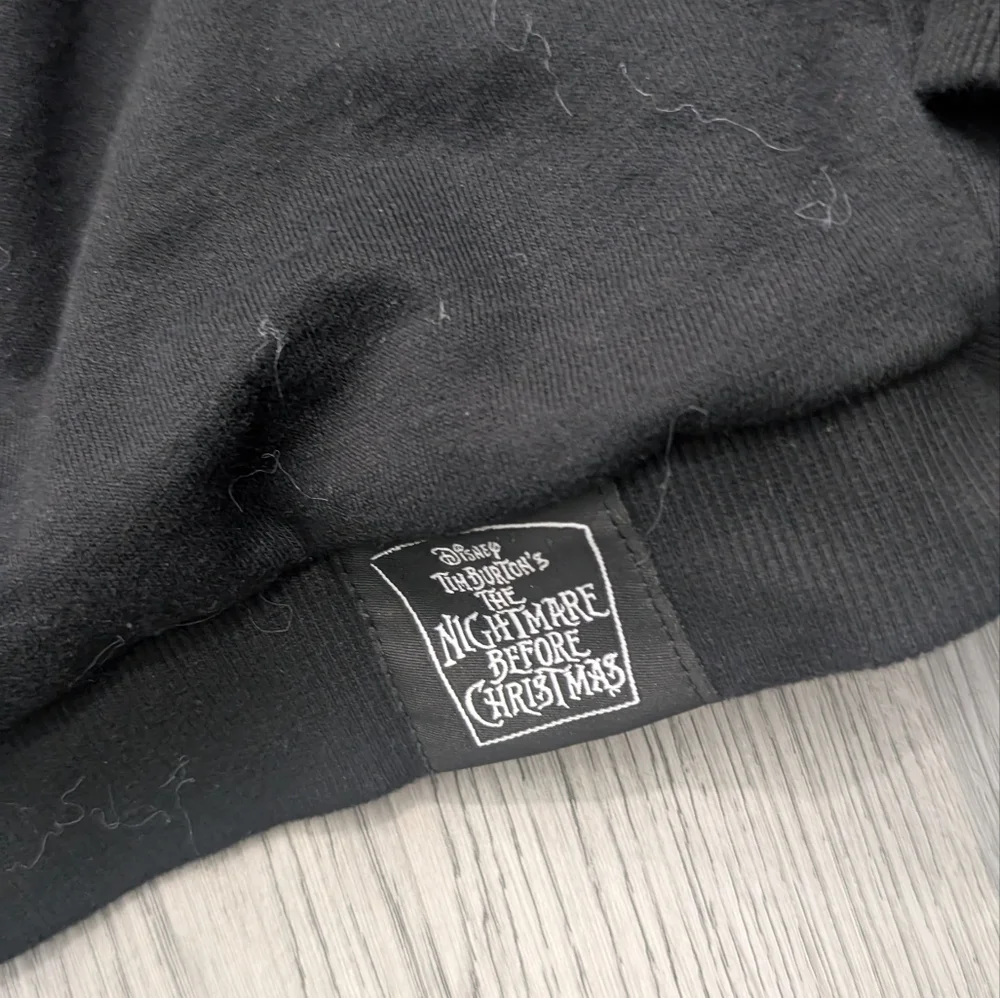 OH MY DISNEY! Nightmare Before Christmas Reversible crewneck Size XS Goth Unisex - Picture 4 of 10